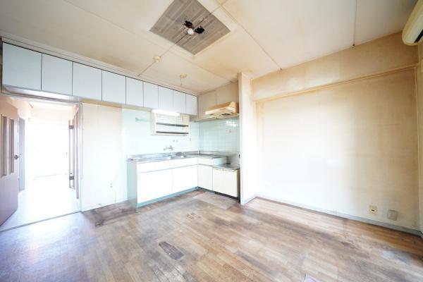 外観:京王高尾線「狭間」駅徒歩4分