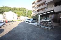 その他:駐車場