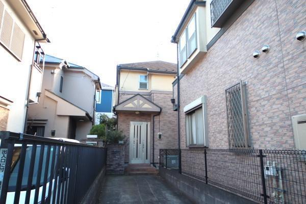 外観:京王高尾線「京王片倉」駅バス2分停歩3分