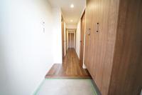 その他:すっきりとした玄関です。
大容量のシューズボックスにはたくさんの靴を収納することが出来ます！