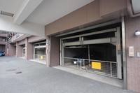 その他:敷地内に駐車場完備！機械式の駐車場です！