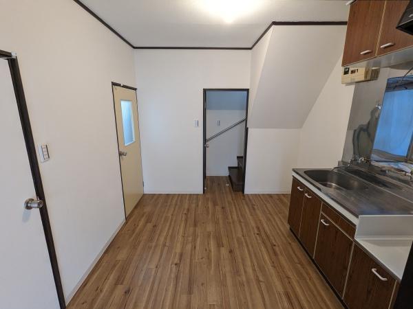 外観:西武池袋線「東久留米」駅バス4分停歩9分