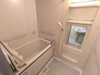 浴室:一日の疲れを癒やしてくれる空間です。
