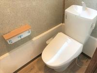 トイレ:白を基調とした清潔感のあるトイレです。ウォシュレット新規交換済み！
明るい雰囲気となっています。