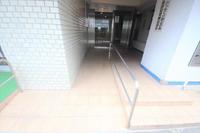 キッチン:エントランス