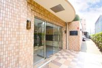 その他:開放的なエントランス、車をつけることが出来、とても便利です。