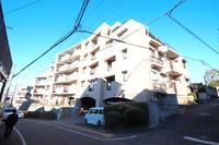 キッチン:小中学校は徒歩圏内にありますので、お子様を安心して学校に見送ることができそうですね。