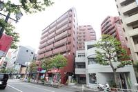 リビング:2駅４線利用可能。通勤通学にも適しています。
駅周辺には商業施設もございますのでで利便性の良い立地です。
