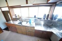 キッチン:広々した使い勝手の良いキッチン!
料理の時間も楽しいひと時になるのではないでしょうか。