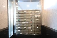 その他:共用スペースの宅配ポストです。
宅配BOXもあります。