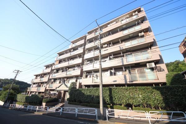 外観:京王相模原線「南大沢」駅徒歩13分