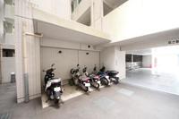 その他:バイク置き場