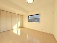 その他:2階6帖洋室