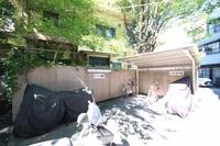 その他:バイク置き場