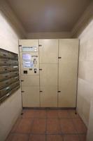 キッチン:宅配ボックスがあるため、不在のときでも郵便物を受け取ることができます。