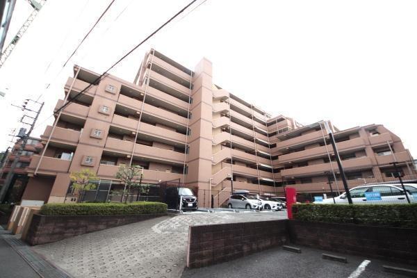 外観:JR中央線「高尾」駅徒歩8分