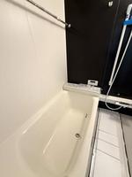 浴室:一日の疲れを癒やしてくれる空間です。入浴剤を入れたりアロマを炊いたりしてみてはいかがでしょうか？
