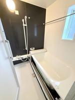 浴室:一日の疲れを癒やしてくれる空間です。入浴剤を入れたりアロマを炊いたりしてみてはいかがでしょうか？
