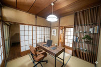 その他:伝統の畳の上で、未来を創る。障子の光に包まれた、和モダンな集中空間。※家具はCGを用いたホームステージングによるものです。